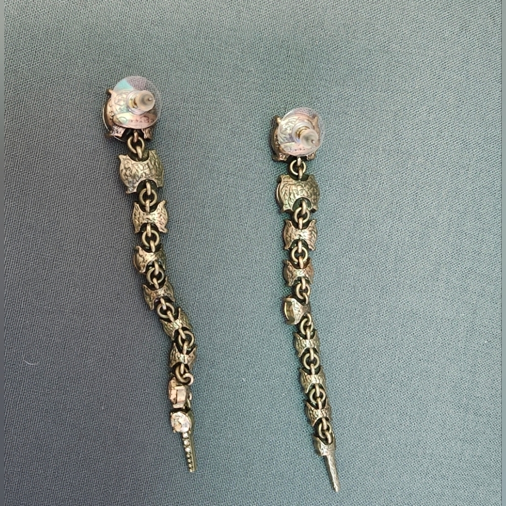 Oscar De La Renta Light Peach Color Gradient Crystal Dangle Earrings - Picture 3 of 7
